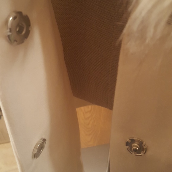 Covington ladies fur lapel coat - Picture 4 of 7